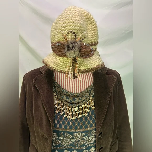 Vintage Hand Knit Cloche Bucket Hat w/ Bow, Brown & Tan, Fairycore, Boho, Hippie - Picture 3 of 7